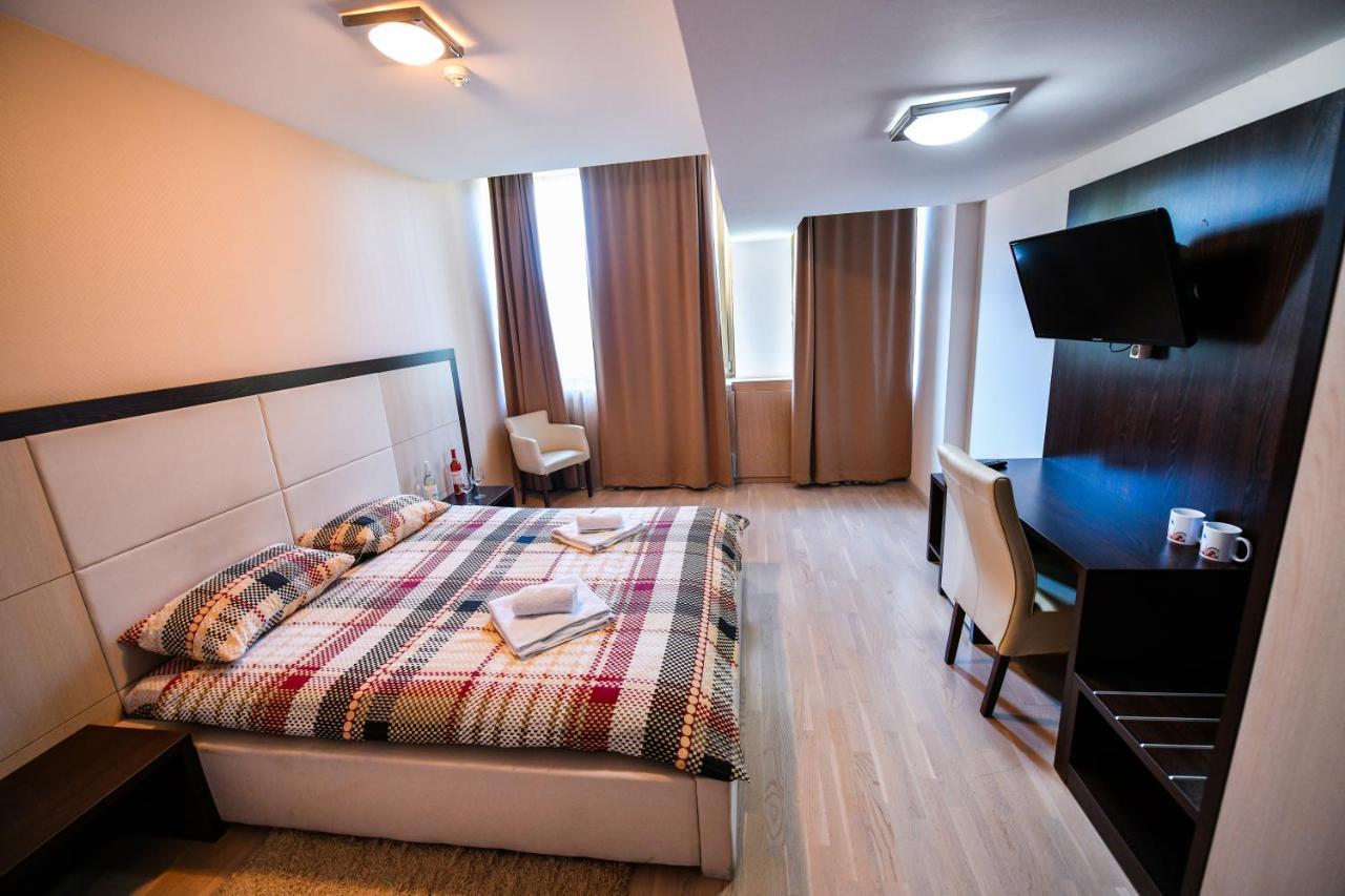 La Casa Apartments Banja Luka Exteriör bild
